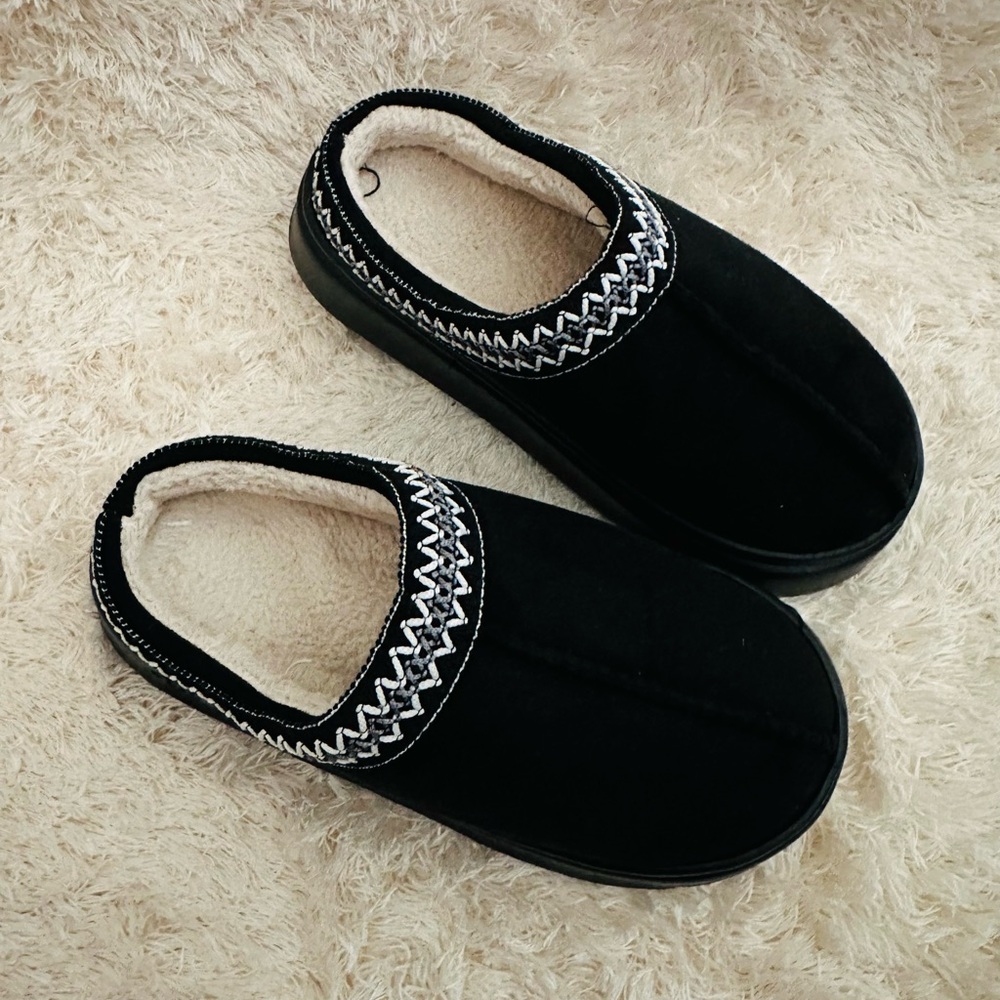 Cozy Black Women's Slippers